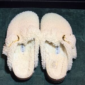 Womens Birkenstock Boston Big Buckle Shearling Clog - Eggshell